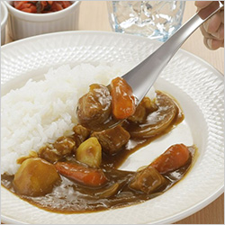 カレーとチャーハンを美味しく食べるスプーン